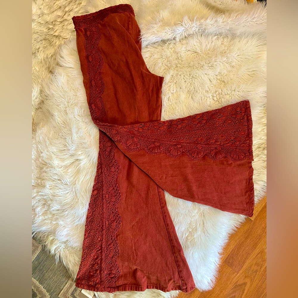 Free People Red Neptune's Net Crochet Fall Flare Bell Bottoms Pants Size 10